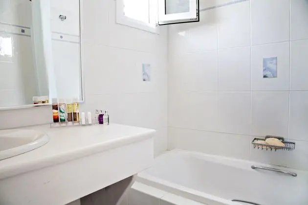 Standard Tek Büyük veya İki Ayrı Yataklı Oda