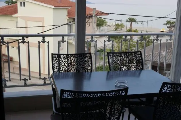 Stüdyo, Bahçe Manzaralı