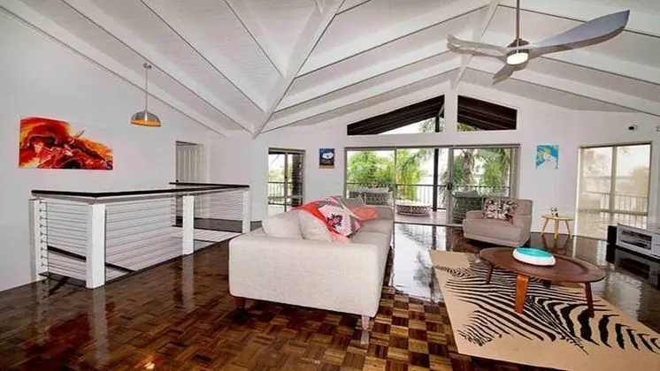 Ev (4 Bedrooms)