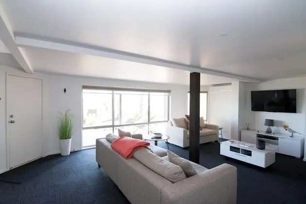 Ev (4 Bedrooms)