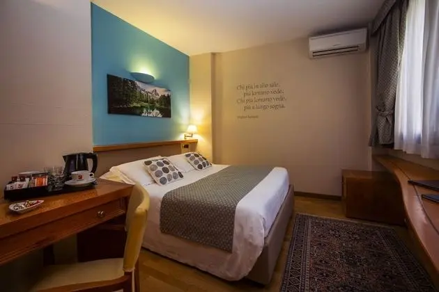 Standard Tek Büyük veya İki Ayrı Yataklı Oda