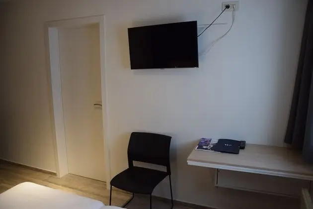 Standard Tek Büyük veya İki Ayrı Yataklı Oda, Şehir Manzaralı