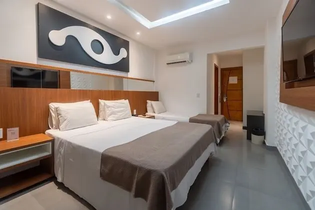 Superior Tek Büyük veya İki Ayrı Yataklı Oda, Havuz Manzaralı