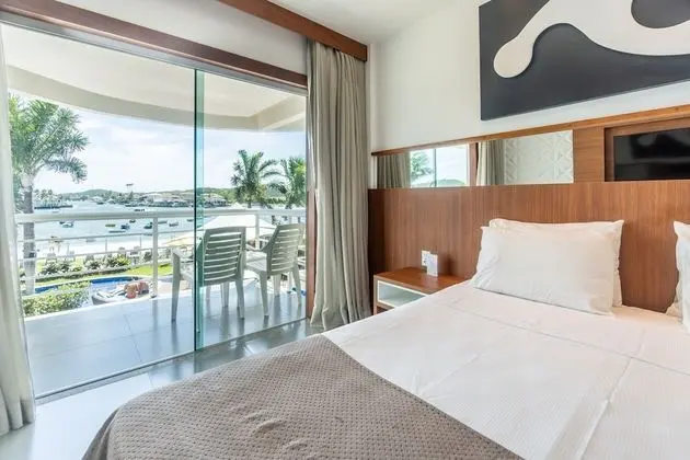 Superior Tek Büyük veya İki Ayrı Yataklı Oda, Havuz Manzaralı