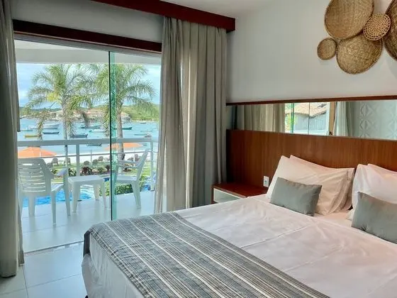 Superior Tek Büyük veya İki Ayrı Yataklı Oda, Havuz Manzaralı