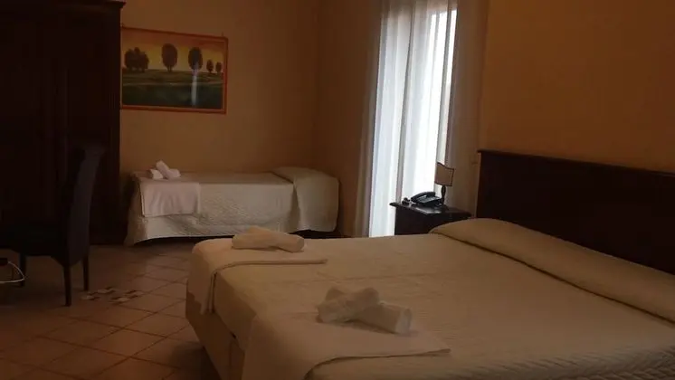 Standard Üç Kişilik Oda