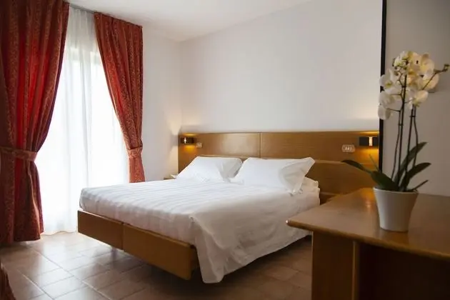 Üç Kişilik Oda, Bahçe Manzaralı