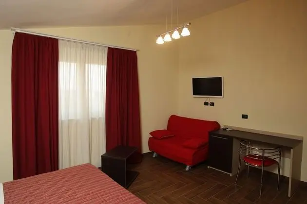Üç Kişilik Oda