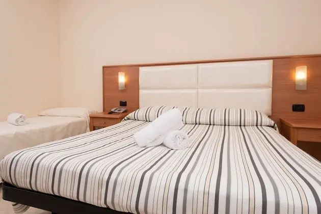 Classic Üç Kişilik Oda, Birden Çok Yatak, Sigara İçilmez