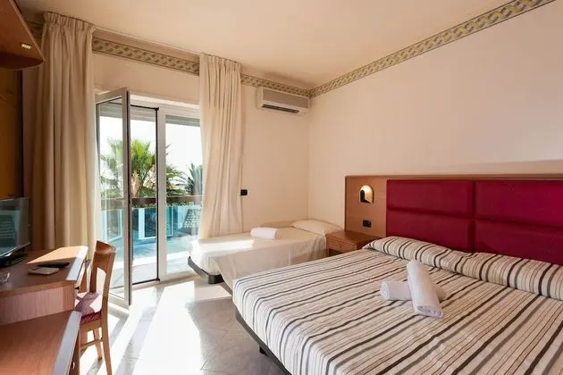 Classic Üç Kişilik Oda, Birden Çok Yatak, Sigara İçilmez