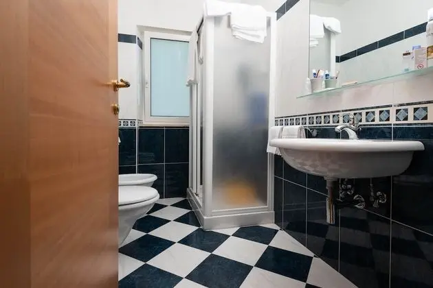 Tek Büyük Yataklı Oda, 1 Büyük (Queen) Boy Yatak, Sigara İçilmez