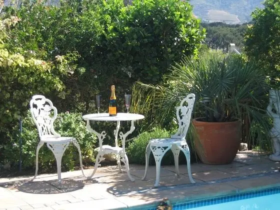 Classic Tek Büyük Yataklı Oda, 1 Çift Kişilik veya 2 Tek Kişilik Yatak, Bahçeli (Self Catering)