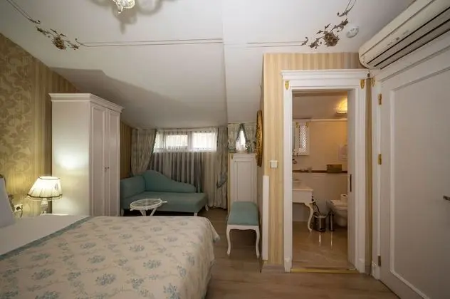 Deluxe Tek Büyük Yataklı Oda