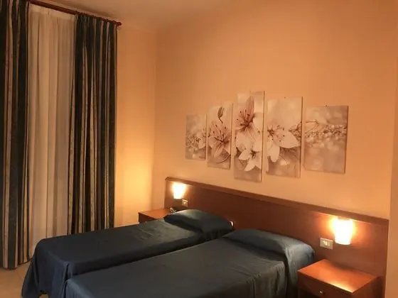 İki Ayrı Yataklı Oda, 2 Tek Kişilik Yatak