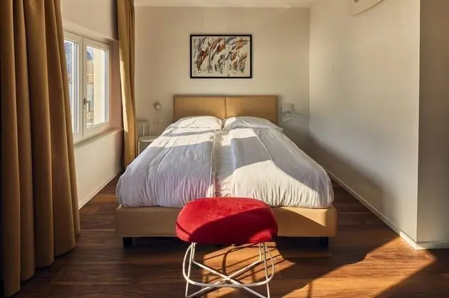 Classic Üç Kişilik Oda, Göl Manzaralı