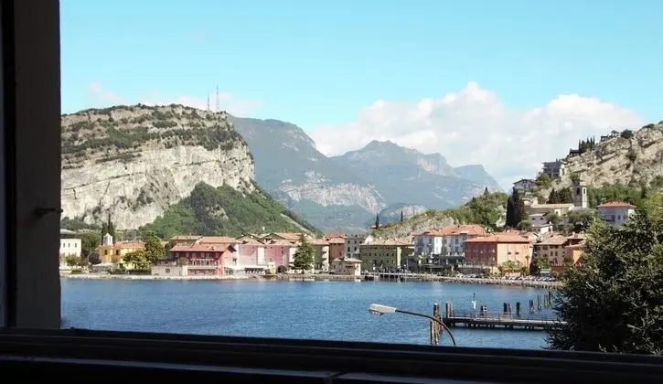 Classic Üç Kişilik Oda, Göl Manzaralı