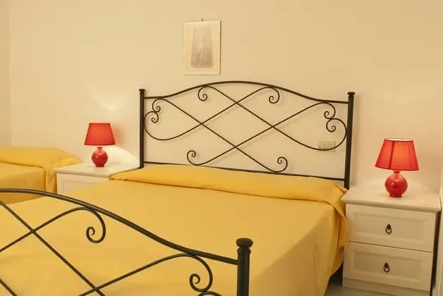 Üç Kişilik Oda, Deniz Manzaralı