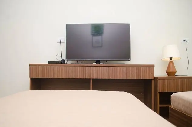 Üç Kişilik Oda (Art)