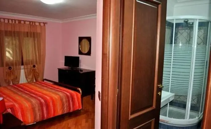 Tek Büyük Yataklı Oda, Sigara İçilmez (Pink)