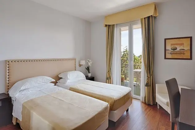 Superior Tek Büyük veya İki Ayrı Yataklı Oda, Balkon