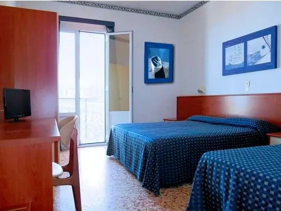 Üç Kişilik Oda, Balkon