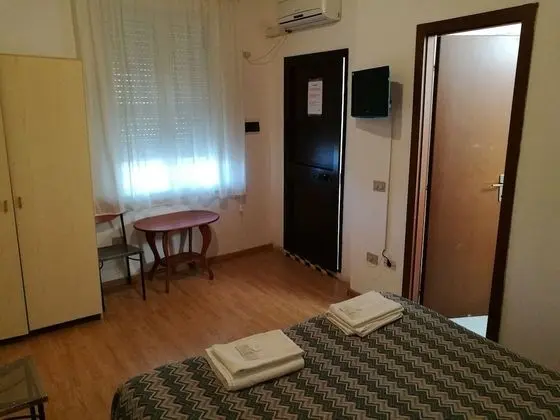 Economy Tek Büyük veya İki Ayrı Yataklı Oda