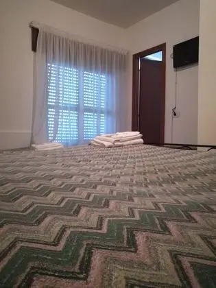 Economy Tek Büyük veya İki Ayrı Yataklı Oda