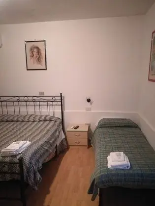 Economy Tek Büyük veya İki Ayrı Yataklı Oda