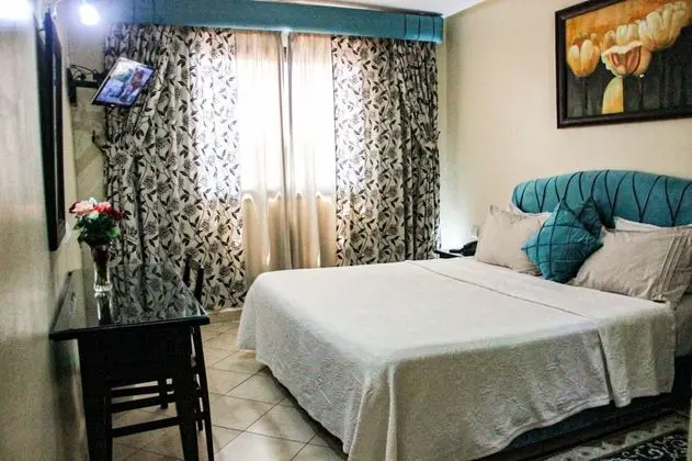 Tek Büyük Yataklı Oda