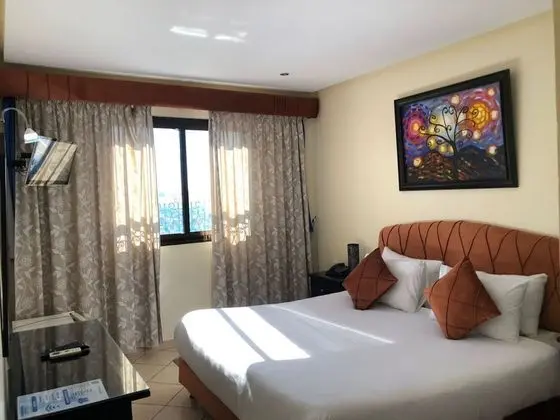 Tek Büyük Yataklı Oda