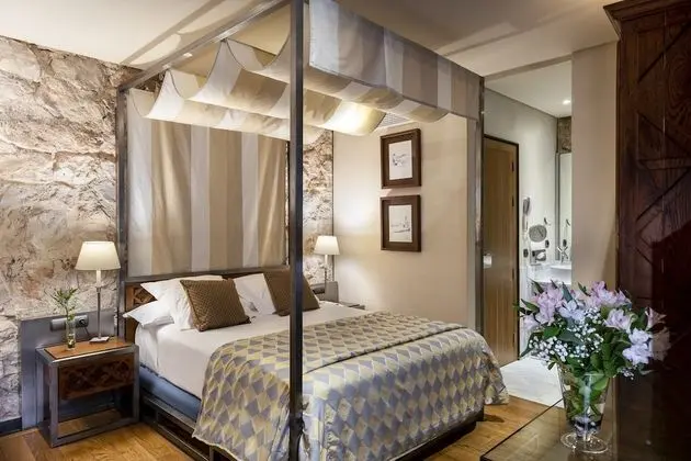 Superior Tek Büyük Yataklı Oda, 1 Büyük (Queen) Boy Yatak