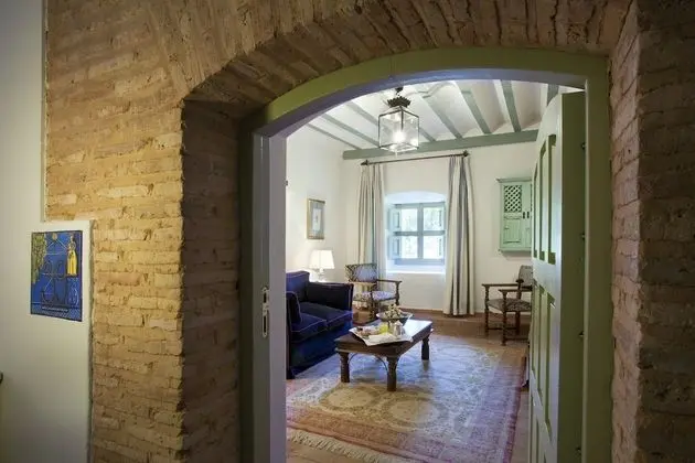 Junior Süit, 1 Büyük (Queen) Boy Yatak