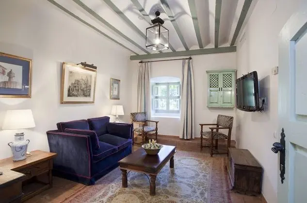 Junior Süit, 1 Büyük (Queen) Boy Yatak