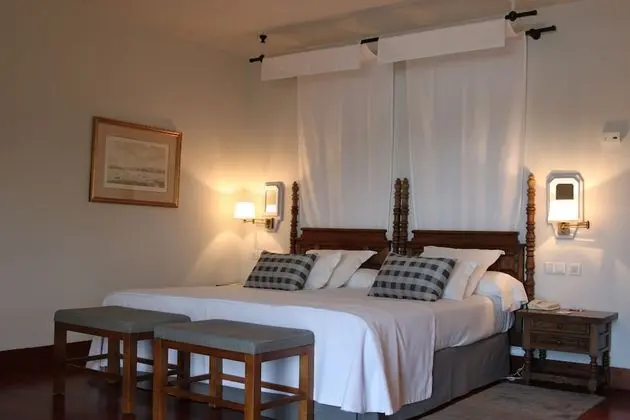 Junior Süit (1 queen bed or 2 single beds)