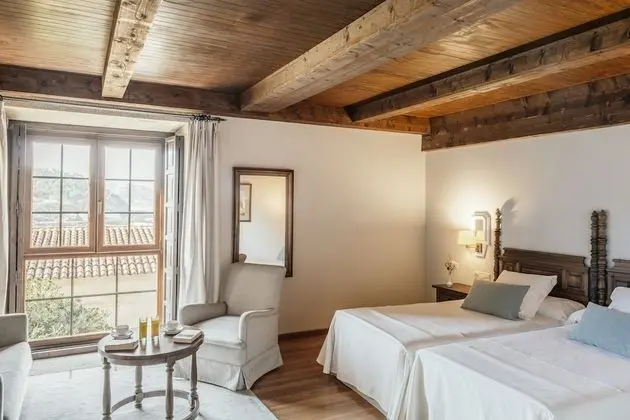 Standard Tek Büyük veya İki Ayrı Yataklı Oda (2 adults ans 1 child)