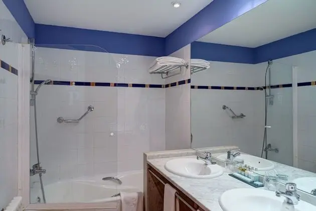 Standard Tek Büyük Yataklı Oda (3 Adults)