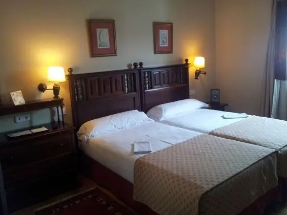 Basic Tek Büyük Yataklı Oda