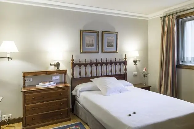 Basic Tek Büyük Yataklı Oda