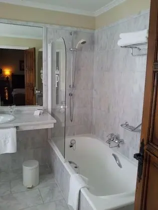 Basic Tek Büyük Yataklı Oda