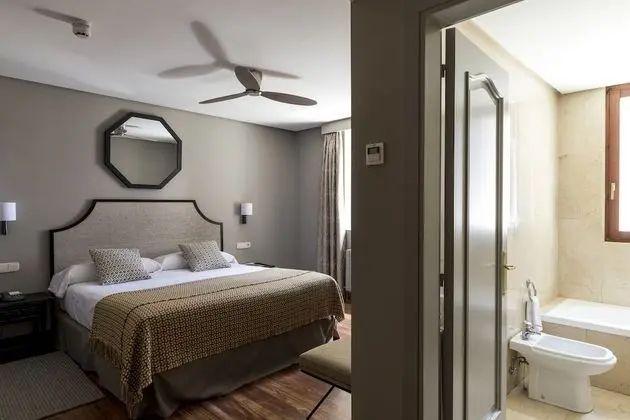 Superior İki Ayrı Yataklı Oda