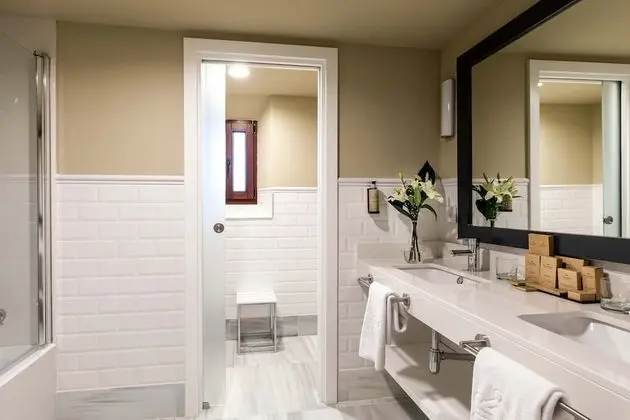 Superior Tek Büyük veya İki Ayrı Yataklı Oda