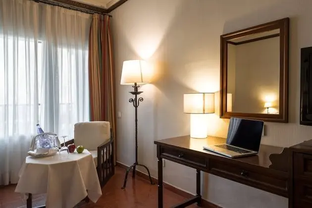 Standard İki Ayrı Yataklı Oda (2 Adults and 1 Child)