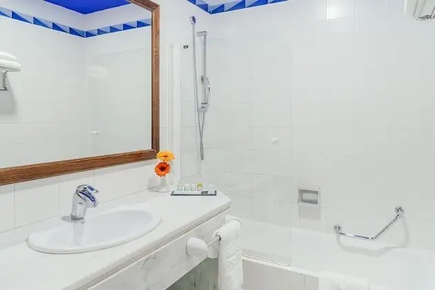 Standard İki Ayrı Yataklı Oda (3 Adults)