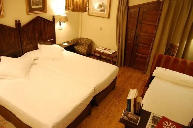 Standard İki Ayrı Yataklı Oda (3 Adults)