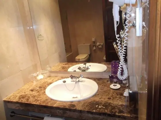 Standard İki Ayrı Yataklı Oda (2 Adults and 1 Child)