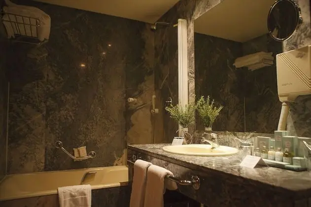 Standard İki Ayrı Yataklı Oda (2 Adults and 1 Child)