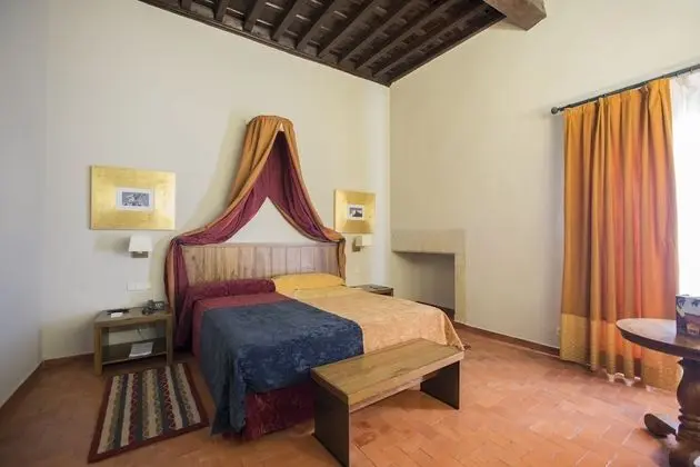 Tek Büyük veya İki Ayrı Yataklı Oda (2 adults + 1 child)