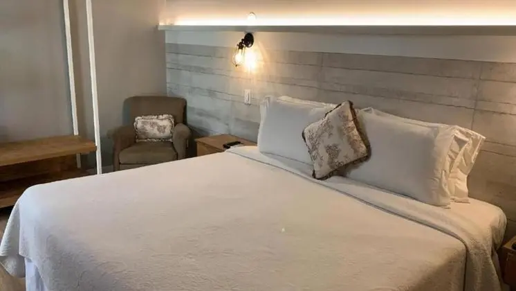 Standard Tek Büyük Yataklı Oda