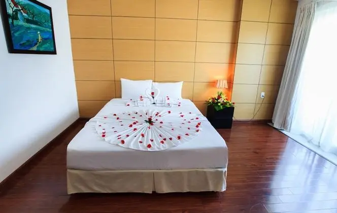 Senior Tek Büyük veya İki Ayrı Yataklı Oda