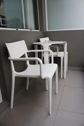 Standard Stüdyo, Sigara İçilmez, Küçük Mutfak